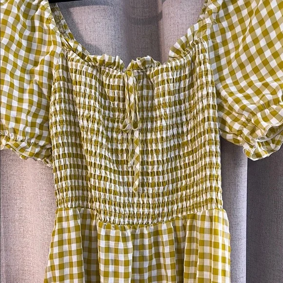 Yellow and White Tiered Puff Sleeve Midi Dress - Picture 4 of 5